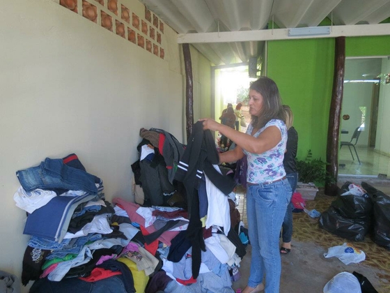 Agasalhos arrecadados durante o baile — foto 1