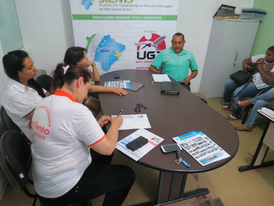Profissionais de Itaquiraí mobilizados por melhorias trabalhistas — foto 1